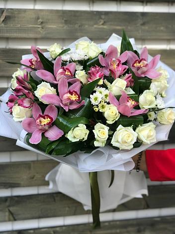 Букет цветов из: Розы и Хризантемы в Мглине