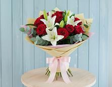 Букет цветов из:  Лилии и Розы в Мглине