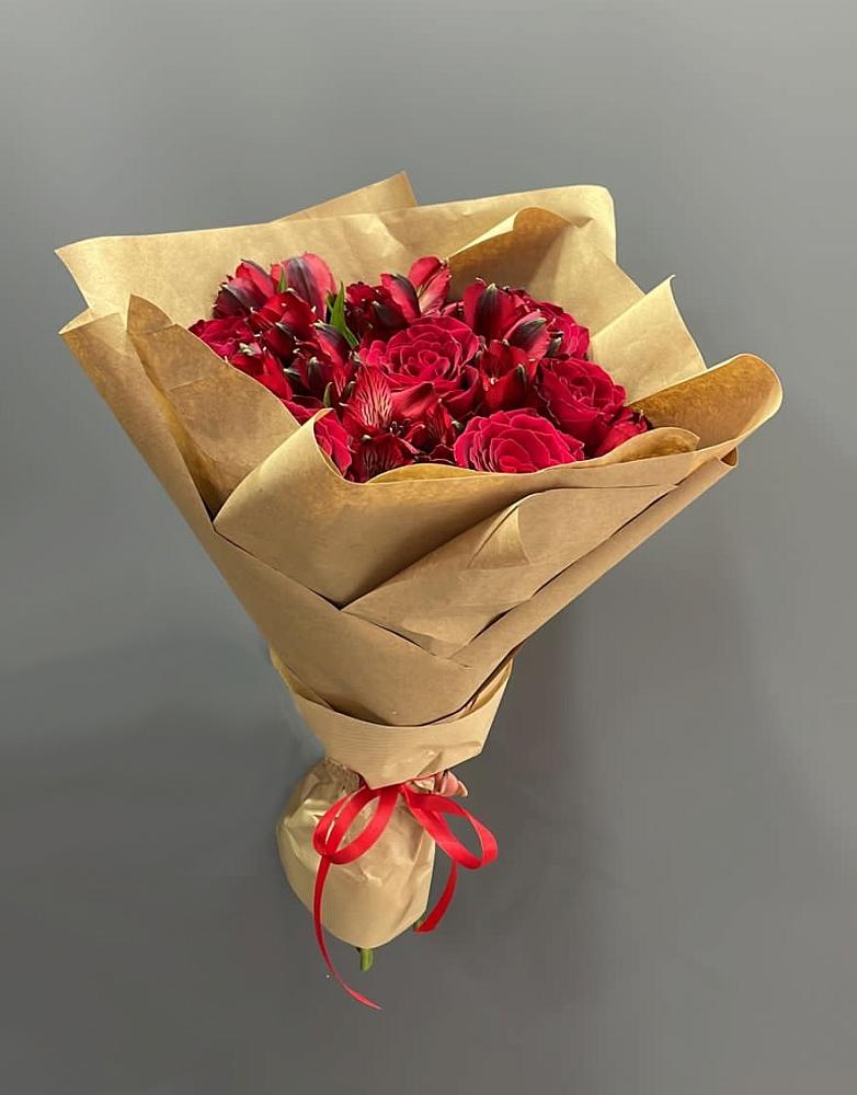 Букет цветов из: Альстромерии и Розы в Мглине