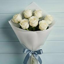 Букет 7 Белых роз Эдлесс Лав в Мглине