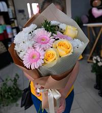 Букет цветов из:  Герберы, Розы и Хризантемы в Мглине