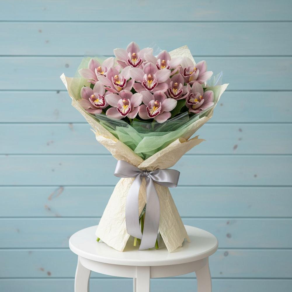 Букет цветов из: Орхидеи и Розы в Мглине