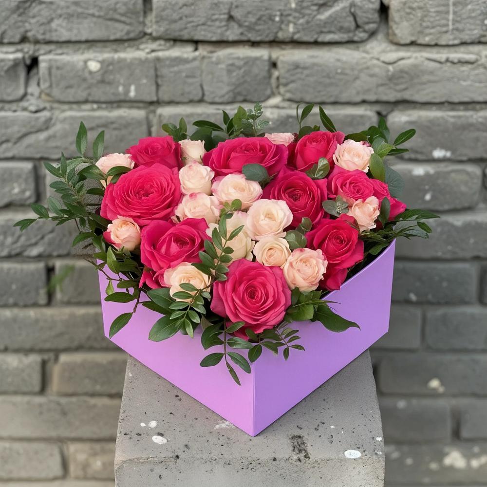 Цветочная композиция из Розы в коробке в Мглине