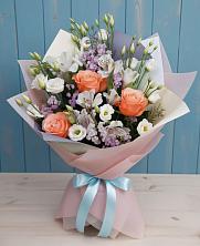 Букет цветов из:  Лизиантусы, Розы, Альстромерии и Гипсофила в Мглине