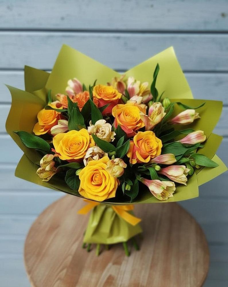 Букет цветов из: Альстромерии и Розы в Мглине