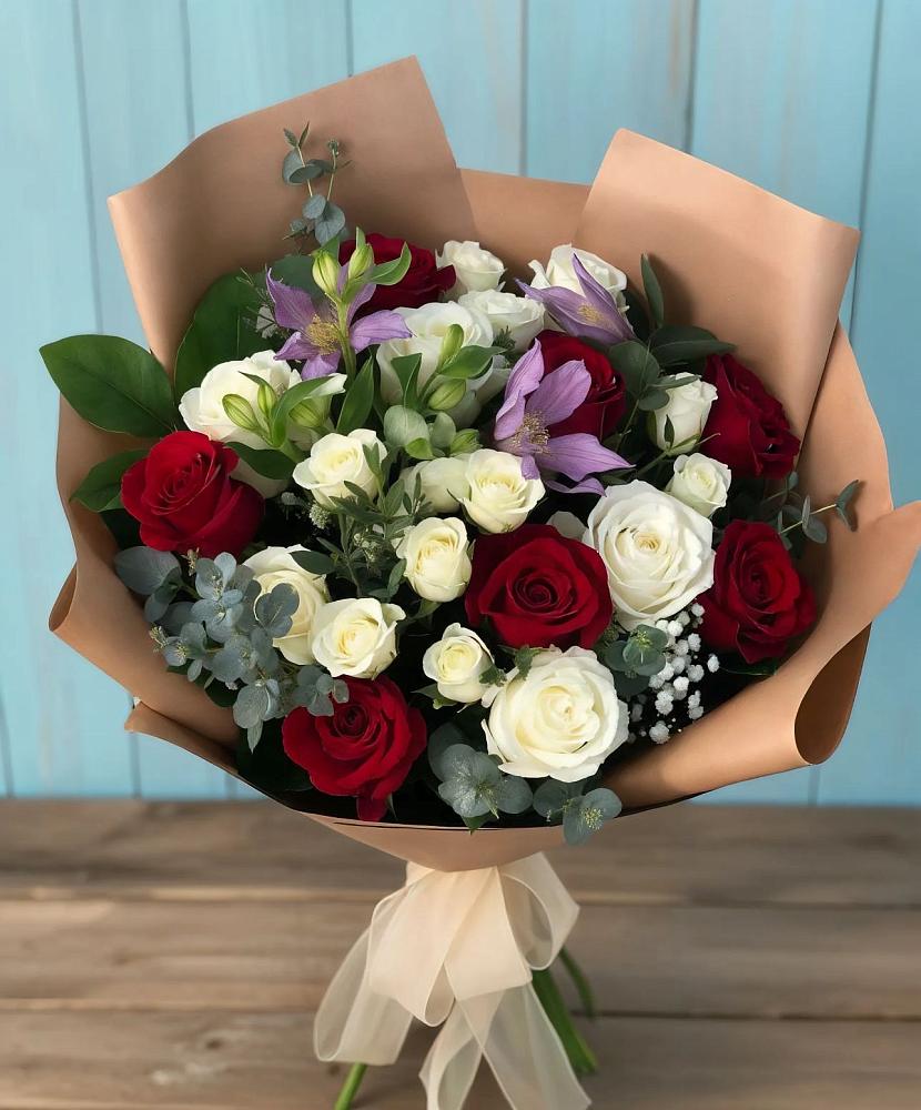 Букет цветов из: Розы и Альстромерии в Мглине