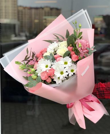 Букет цветов из: Розы, Лизиантусы и Хризантемы в Мглине